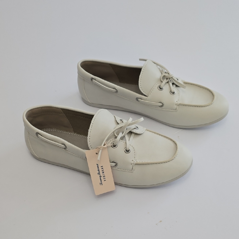 NWT Tommy Bahama Seafairer Women's Lace Up Boat Shoes Flats Cream Size 10